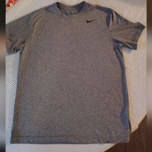 The Nike Tee Women's Dri-Fit